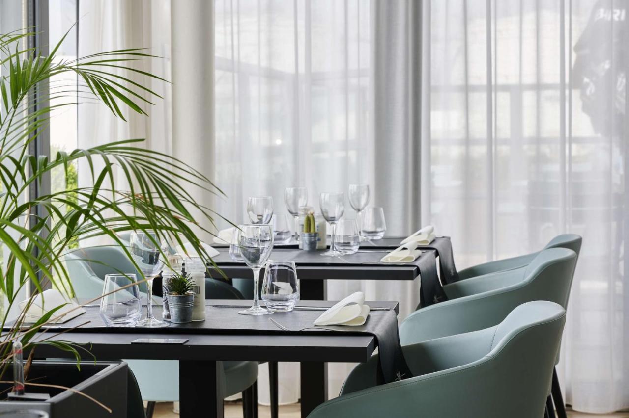 Park Inn By Radisson Liege Airport Grace-Hollogne Экстерьер фото