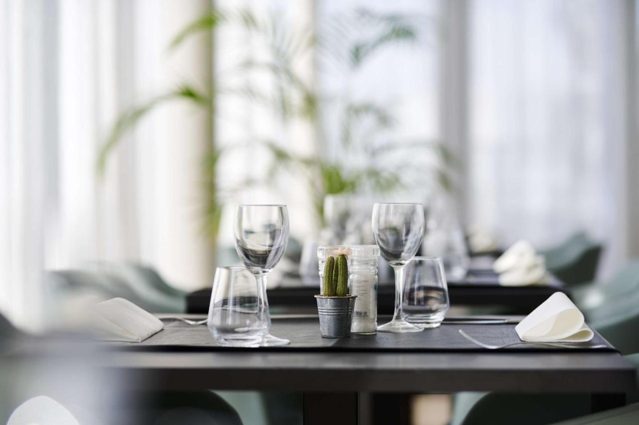 Park Inn By Radisson Liege Airport Grace-Hollogne Экстерьер фото